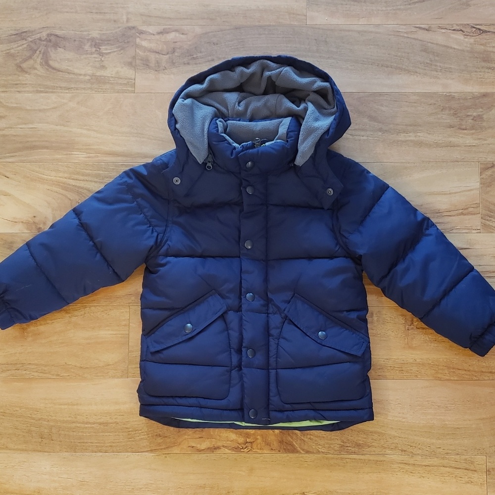Like new Baby Gap boys Primaloft puffer coat 5T